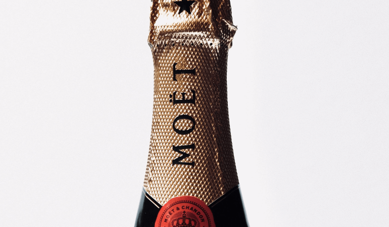 Pocket-Sized Notebooks Hold Miniature Paintings